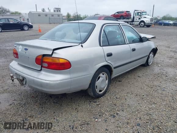 2001 Chevrolet Prizm с VIN 1Y1SK52851Z423703, выставлен на аукционе IAAI как лот 42169702 с пробегом Не указан миль и . История ставок и продаж доступна на DreamBid. Изображение 4.