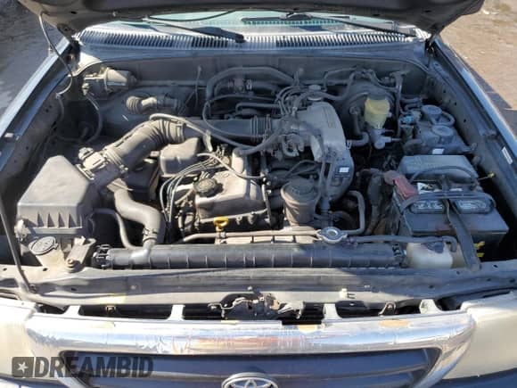1998 Toyota Tacoma z VIN 4TAWM72N8WZ144489, wystawiony jako Copart lot #46682875 z przebiegiem 238 124 mil mil oraz Czysty tytuł • Clean title. Historia ofert i sprzedaży dostępna na DreamBid. Obrazek 11.