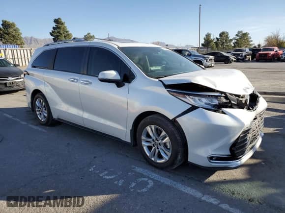 2024 Toyota Sienna Limited с VIN 5TDZRKEC3RS200330, выставлен на аукционе Copart как лот 84029504 с пробегом 11 670 миль миль и Списание • Salvage title. История ставок и продаж доступна на DreamBid. Изображение 4.