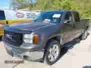 2007 GMC Sierra 1500 SLE2 z VIN 2GTEC13J171582910, wystawiony jako IAAI lot #43389506 z przebiegiem 176 962 mil mil oraz . Historia ofert i sprzedaży dostępna na DreamBid. Obrazek 17.