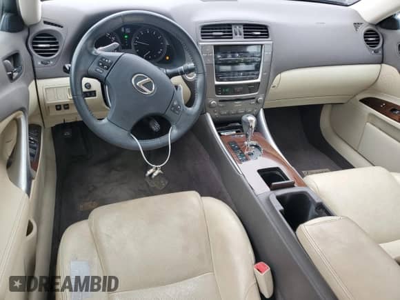 2010 Lexus IS 250 z VIN JTHCF5C22A2033284, wystawiony jako Copart lot #83934205 z przebiegiem 147 101 mil mil oraz Czysty tytuł • Clean title. Historia ofert i sprzedaży dostępna na DreamBid. Obrazek 8.