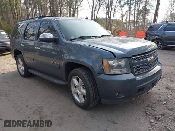 2008 Chevrolet Tahoe 3LT z VIN 1GNFK130X8J173589, wystawiony jako IAAI lot #41664172 z przebiegiem 212 081 mil mil oraz . Historia ofert i sprzedaży dostępna na DreamBid. Obrazek 1.