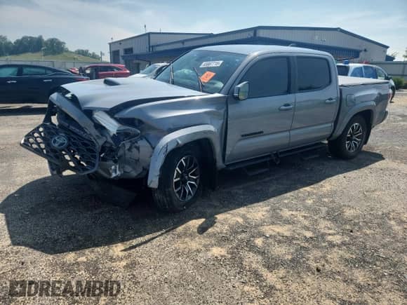 2020 Toyota Tacoma SR5 z VIN 3TMCZ5AN3LM365185, wystawiony jako Copart lot #65887715 z przebiegiem 123 533 mil mil oraz Szkoda całkowita • Salvage title. Historia ofert i sprzedaży dostępna na DreamBid. Obrazek 1.
