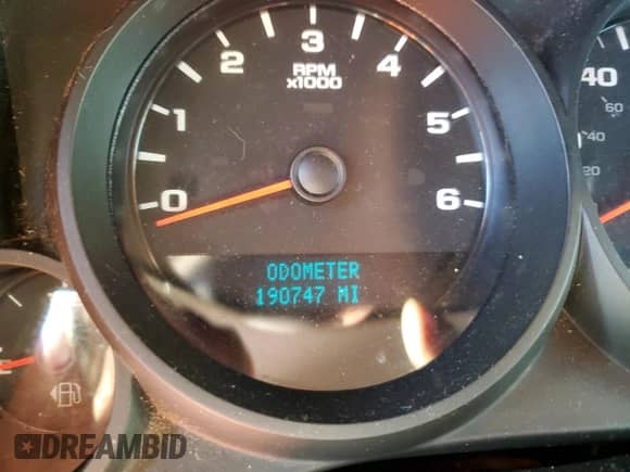 2013 Chevrolet Silverado 1500 LS с VIN 1GCRCREA6DZ294509, выставлен на аукционе Copart как лот 82473425 с пробегом 190 747 миль миль и Чистый • Clean title. История ставок и продаж доступна на DreamBid. Изображение 9.