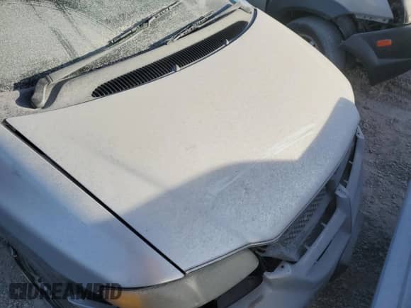 2000 Dodge Caravan ES z VIN 1B4GP74L0YB710827, wystawiony jako Copart lot #81390134 z przebiegiem Nie podano mil oraz Nie do naprawy • Non repairable. Historia ofert i sprzedaży dostępna na DreamBid. Obrazek 12.