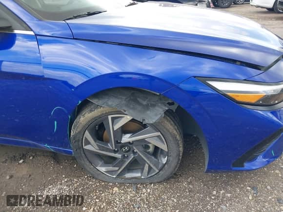 2025 Hyundai Elantra SEL Convenience with VIN KMHLS4DG2SU911637, listed as a IAAI auction lot 43556724 with 17,202 mi miles and . Bid and sale history available at DreamBid. Image 17.