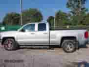 2015 Chevrolet Silverado 1500 LT с VIN 1GCRCREC5FZ305956, выставлен на аукционе IAAI как лот 43114650 с пробегом 64 823 миль миль и . История ставок и продаж доступна на DreamBid. Изображение 14.