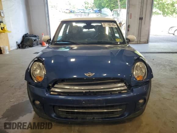 2013 MINI Hardtop with VIN WMWSU3C54DT686969, listed as a Copart auction lot 62160145 with 100,636 mi miles and Clean title. Bid and sale history available at DreamBid. Image 5.