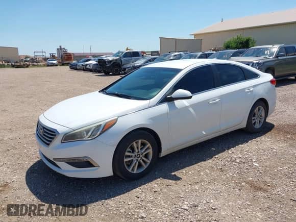 2015 Hyundai Sonata SE with VIN 5NPE24AF3FH147385, listed as a IAAI auction lot 42665710 with 167,795 mi miles and . Bid and sale history available at DreamBid. Image 17.
