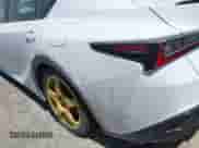 2024 Lexus IS 500 F Sport Performance z VIN JTHAP1D22R5006706, wystawiony jako IAAI lot #42397037 z przebiegiem 1 317 mil mil oraz . Historia ofert i sprzedaży dostępna na DreamBid. Obrazek 18.