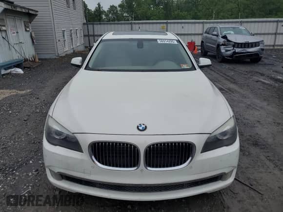 2012 BMW 7 Series 750i with VIN WBAKA8C51CCY37495, listed as a Copart auction lot 56914295 with 126,697 mi miles and Clean title. Bid and sale history available at DreamBid. Image 5.