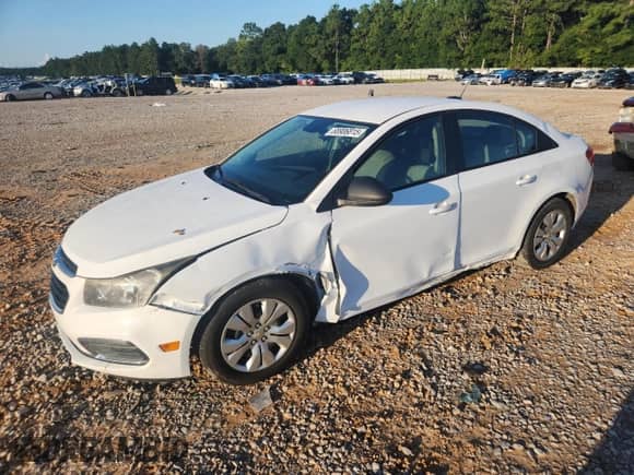 2016 Chevrolet Cruze LS with VIN 1G1PC5SH6G7197918, listed as a Copart auction lot 68906815 with 142,590 mi miles and Salvage title. Bid and sale history available at DreamBid. Image 1.
