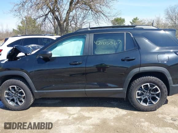 2025 Chevrolet Equinox AWD ACTIV z VIN 3GNAXSEG7SL167387, wystawiony jako IAAI lot #42105567 z przebiegiem 7 940 mil mil oraz . Historia ofert i sprzedaży dostępna na DreamBid. Obrazek 14.