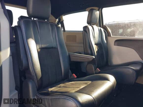 2019 Dodge Grand Caravan SXT z VIN 2C4RDGCG6KR541995, wystawiony jako IAAI lot #43455930 z przebiegiem 181 884 mil mil oraz . Historia ofert i sprzedaży dostępna na DreamBid. Obrazek 8.