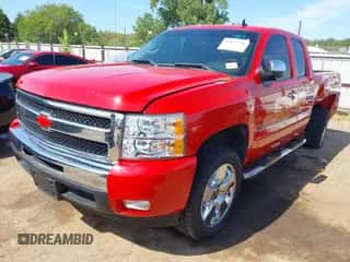 2011 Chevrolet Silverado 1500 LT z VIN 1GCRCSE04BZ257678, wystawiony jako IAAI lot #43015390 z przebiegiem 120 098 mil mil oraz . Historia ofert i sprzedaży dostępna na DreamBid. Obrazek 2.