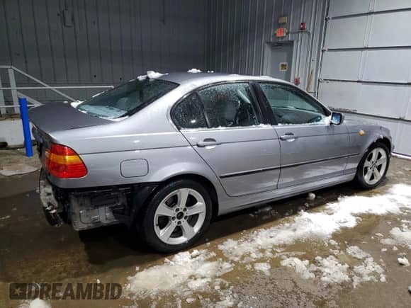 2005 BMW 3 Series 330xi с VIN WBAEW53485PN37386, выставлен на аукционе Copart как лот 42941645 с пробегом 141 358 миль миль и Списание • Salvage title. История ставок и продаж доступна на DreamBid. Изображение 3.