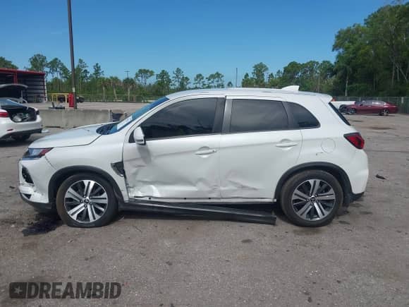 2021 Mitsubishi Outlander ES z VIN JA4ARUAU5MU021213, wystawiony jako IAAI lot #42593745 z przebiegiem 55 944 mil mil oraz . Historia ofert i sprzedaży dostępna na DreamBid. Obrazek 14.