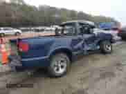 2003 Chevrolet S-10 LS z VIN 1GCCS19H538129606, wystawiony jako Copart lot #83271624 z przebiegiem 88 823 mil mil oraz Nie do naprawy • Non repairable. Historia ofert i sprzedaży dostępna na DreamBid. Obrazek 3.