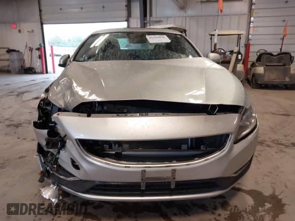 2016 Volvo S60 T5 Drive-E Premier z VIN YV126MFK7G2409287, wystawiony jako IAAI lot #42359026 z przebiegiem 51 495 mil mil oraz . Historia ofert i sprzedaży dostępna na DreamBid. Obrazek 12.