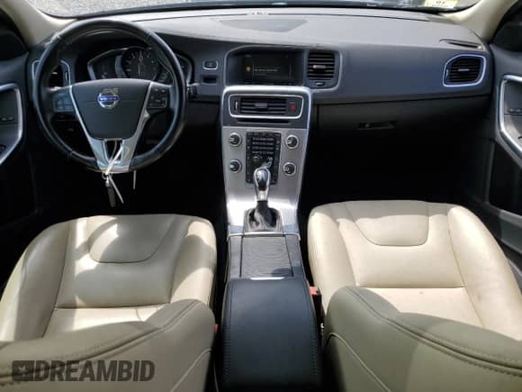 2017 Volvo S60 Inscription с VIN LYV402TK8HB143349, выставлен на аукционе Copart как лот 60250865 с пробегом 109 301 миль миль и Списание • Salvage title. История ставок и продаж доступна на DreamBid. Изображение 8.