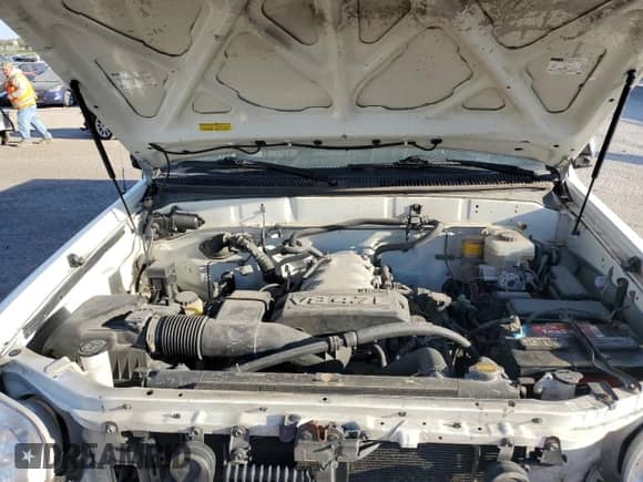 2004 Toyota Tundra SR5 z VIN 5TBDT44124S448271, wystawiony jako Copart lot #82709995 z przebiegiem 130 813 mil mil oraz Czysty tytuł • Clean title. Historia ofert i sprzedaży dostępna na DreamBid. Obrazek 11.