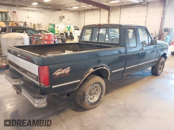 1994 Ford F-150 z VIN 1FTEX14H1RKA60071, wystawiony jako IAAI lot #41887754 z przebiegiem 160 447 mil mil oraz . Historia ofert i sprzedaży dostępna na DreamBid. Obrazek 4.