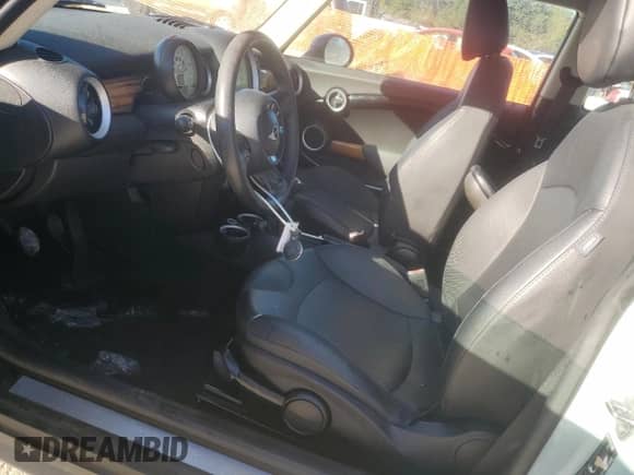 2012 MINI Hardtop z VIN WMWSU3C58CT186442, wystawiony jako Copart lot #87010695 z przebiegiem 88 173 mil mil oraz Szkoda całkowita • Salvage title. Historia ofert i sprzedaży dostępna na DreamBid. Obrazek 7.