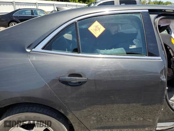 2016 Chevrolet Malibu LS z VIN 1G11A5SA2GU127297, wystawiony jako Copart lot #52978705 z przebiegiem Nie podano mil oraz Szkoda całkowita • Salvage title. Historia ofert i sprzedaży dostępna na DreamBid. Obrazek 10.