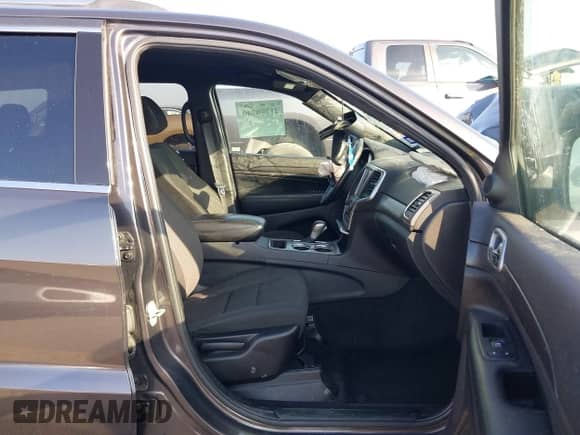 2018 Jeep Grand Cherokee Altitude с VIN 1C4RJEAG2JC339226, выставлен на аукционе IAAI как лот 41790740 с пробегом 100 008 миль миль и . История ставок и продаж доступна на DreamBid. Изображение 5.