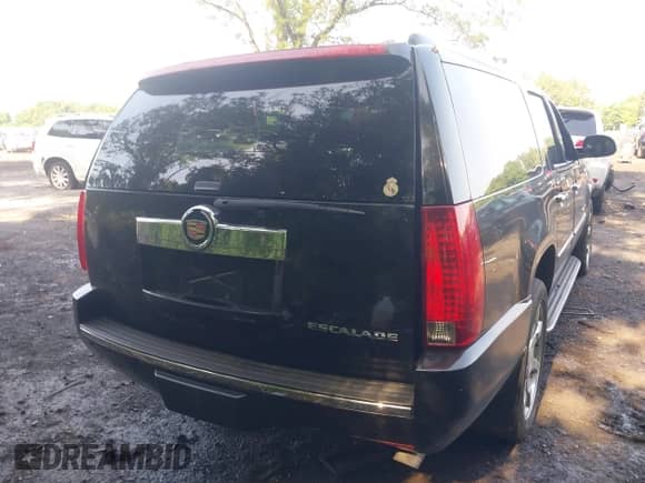 2014 Cadillac Escalade ESV Luxury с VIN 1GYS4HEFXER156391, выставлен на аукционе IAAI как лот 42424766 с пробегом 169 353 миль миль и . История ставок и продаж доступна на DreamBid. Изображение 16.