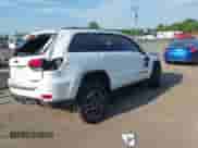 2019 Jeep Grand Cherokee Trailhawk z VIN 1C4RJFLT5KC849653, wystawiony jako IAAI lot #42634813 z przebiegiem 160 722 mil mil oraz . Historia ofert i sprzedaży dostępna na DreamBid. Obrazek 4.