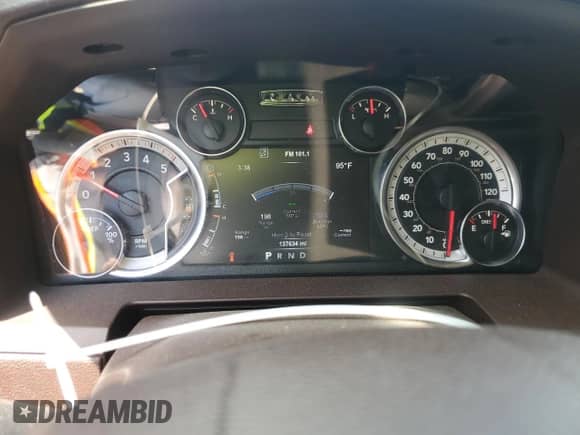 2018 Ram 1500 Laramie с VIN 1C6RR6NM5JS305454, выставлен на аукционе Copart как лот 67684795 с пробегом 137 634 миль миль и Чистый • Clean title. История ставок и продаж доступна на DreamBid. Изображение 9.