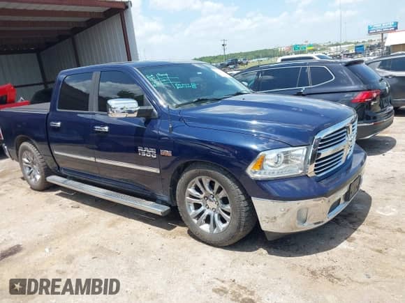 2014 Ram 1500 Longhorn z VIN 1C6RR7PTXES438677, wystawiony jako IAAI lot #42536992 z przebiegiem 217 356 mil mil oraz . Historia ofert i sprzedaży dostępna na DreamBid. Obrazek 13.