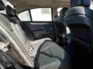 2012 BMW 5 Series 528i z VIN WBAXG5C52CDW85319, wystawiony jako Copart lot #69767745 z przebiegiem 161 576 mil mil oraz Czysty tytuł • Clean title. Historia ofert i sprzedaży dostępna na DreamBid. Obrazek 10.