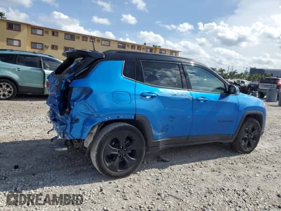 2021 Jeep Compass Latitude z VIN 3C4NJCBBXMT560071, wystawiony jako Copart lot #61250225 z przebiegiem 34 516 mil mil oraz Szkoda całkowita • Salvage title. Historia ofert i sprzedaży dostępna na DreamBid. Obrazek 3.