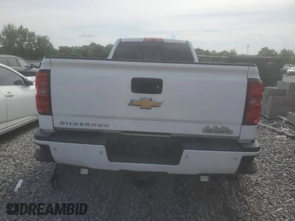 2016 Chevrolet Silverado 3500HD High Country с VIN 1GC4K1E86GF123504, выставлен на аукционе Copart как лот 62866225 с пробегом 218 700 миль миль и Чистый • Clean title. История ставок и продаж доступна на DreamBid. Изображение 6.