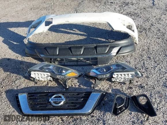 2017 Nissan Pathfinder S with VIN 5N1DR2MM7HC670876, listed as a IAAI auction lot 43405296 with 111,819 mi miles and . Bid and sale history available at DreamBid. Image 12.