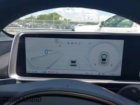 2024 Hyundai Ioniq 6 Limited с VIN KMHM54AC2RA055703, выставлен на аукционе IAAI как лот 41906745 с пробегом 11 186 миль миль и . История ставок и продаж доступна на DreamBid. Изображение 18.