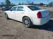 2006 Chrysler 300 with VIN 2C3KA43R26H484558, listed as a IAAI auction lot 41332218 with 144,831 mi miles and . Bid and sale history available at DreamBid. Image 3.
