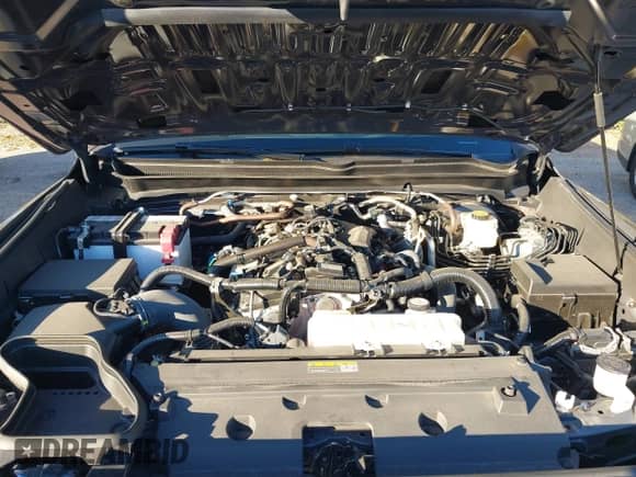 2024 Toyota Tacoma SR5 z VIN 3TMKB5FN7RM004138, wystawiony jako IAAI lot #41428936 z przebiegiem 13 625 mil mil oraz . Historia ofert i sprzedaży dostępna na DreamBid. Obrazek 10.