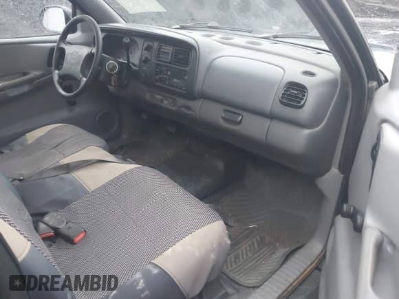 1999 Dodge Dakota SLT with VIN 1B7FL26XXXS209424, listed as a IAAI auction lot 41264544 with 70,523 mi miles and . Bid and sale history available at DreamBid. Image 5.