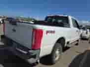2023 Ford F-250 XL z VIN 1FT7X2BA3PEC58814, wystawiony jako IAAI lot #43589542 z przebiegiem 78 718 mil mil oraz . Historia ofert i sprzedaży dostępna na DreamBid. Obrazek 15.