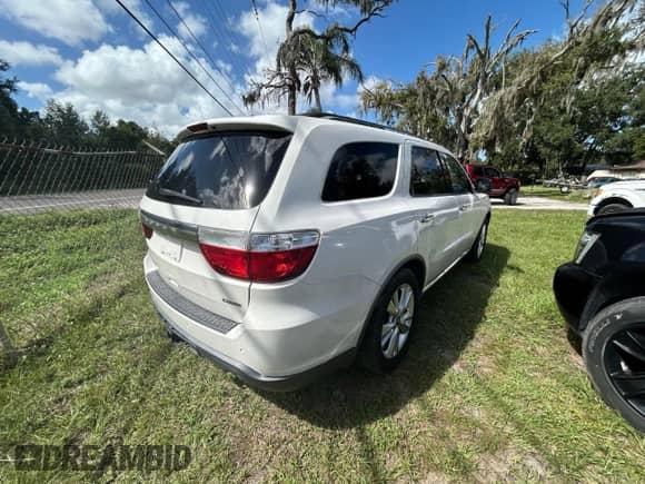 2011 Dodge Durango Crew with VIN 1D4SD4GT5BC592388, listed as a Copart auction lot 86325375 with 216,391 mi miles and Clean title. Bid and sale history available at DreamBid. Image 4.