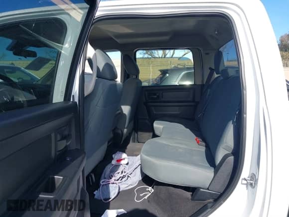 2017 Ram 1500 Express z VIN 1C6RR6KT2HS836083, wystawiony jako IAAI lot #41196687 z przebiegiem 94 127 mil mil oraz . Historia ofert i sprzedaży dostępna na DreamBid. Obrazek 8.