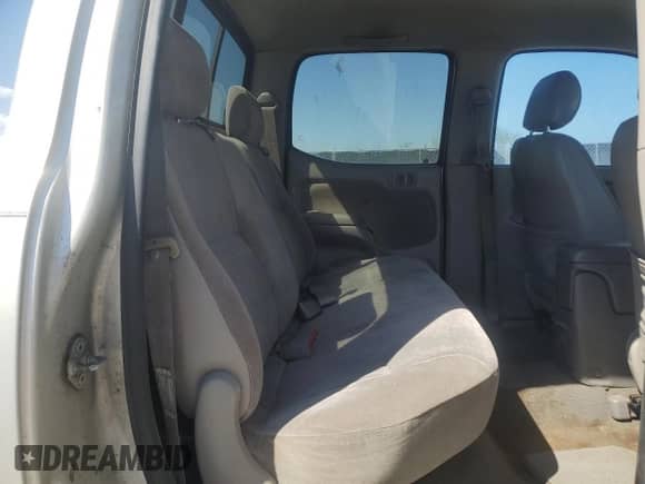 2002 Toyota Tacoma PreRunner z VIN 5TEGM92N82Z052575, wystawiony jako Copart lot #50062815 z przebiegiem 314 154 mil mil oraz Czysty tytuł • Clean title. Historia ofert i sprzedaży dostępna na DreamBid. Obrazek 10.