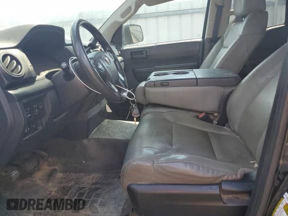 2019 Toyota Tundra SR с VIN 5TFUM5F13KX081041, выставлен на аукционе Copart как лот 68905215 с пробегом 272 811 миль миль и Списание • Salvage title. История ставок и продаж доступна на DreamBid. Изображение 7.