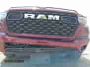 2025 Ram 1500 Big Horn z VIN 1C6RRFFG1SN509435, wystawiony jako IAAI lot #42658494 z przebiegiem 8 021 mil mil oraz . Historia ofert i sprzedaży dostępna na DreamBid. Obrazek 18.