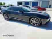 2010 Chevrolet Camaro 1SS z VIN 2G1FJ1EJ6A9195231, wystawiony jako Copart lot #60176755 z przebiegiem 197 783 mil mil oraz Czysty tytuł • Clean title. Historia ofert i sprzedaży dostępna na DreamBid. Obrazek 4.