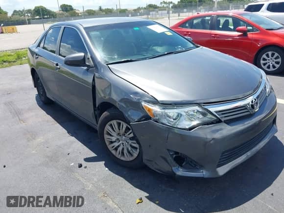 2012 Toyota Camry L z VIN 4T1BF1FK5CU629140, wystawiony jako IAAI lot #42885614 z przebiegiem 94 732 mil mil oraz . Historia ofert i sprzedaży dostępna na DreamBid. Obrazek 6.