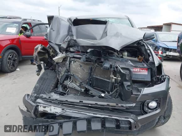 2016 Toyota Tacoma SR5 с VIN 5TFAZ5CN7GX015109, выставлен на аукционе IAAI как лот 42153139 с пробегом 124 488 миль миль и . История ставок и продаж доступна на DreamBid. Изображение 12.